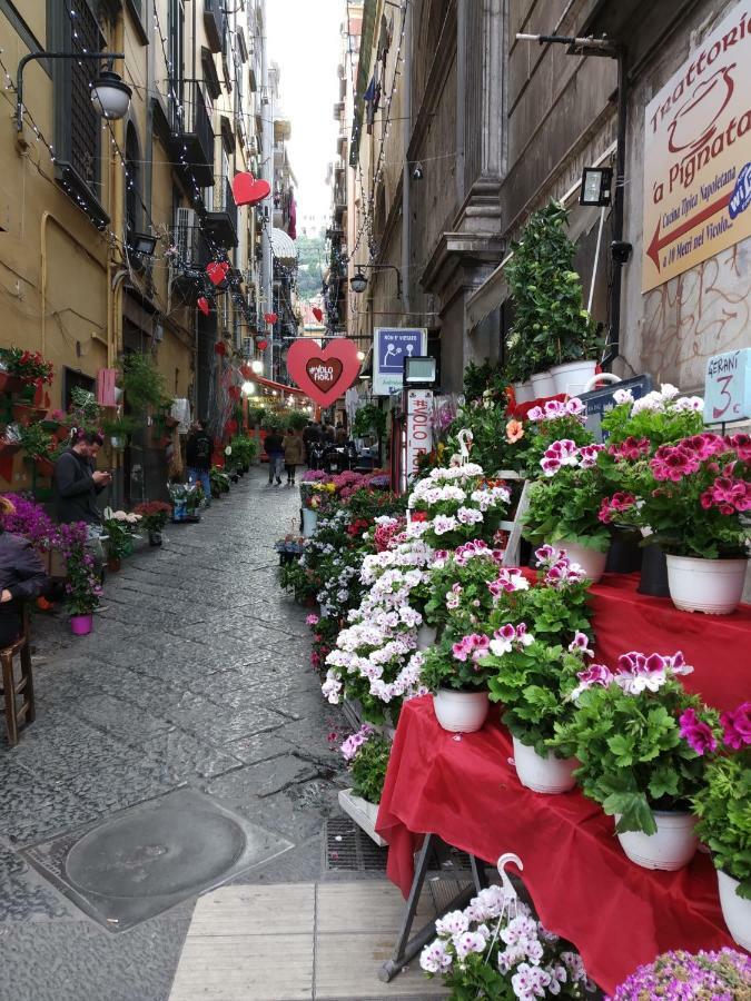 Non Ci Resta Che Napoli Bed & Breakfast Exterior foto
